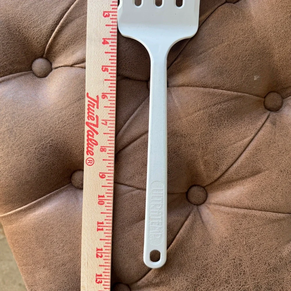 Vintage Robinson Knife Co UltraTemp White Slotted Spatula Turner Made in USA 12